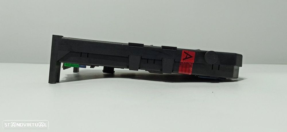 CAIXA DE RELÉS/ FUSÍVEIS PEUGEOT 308 CONFORT - 4