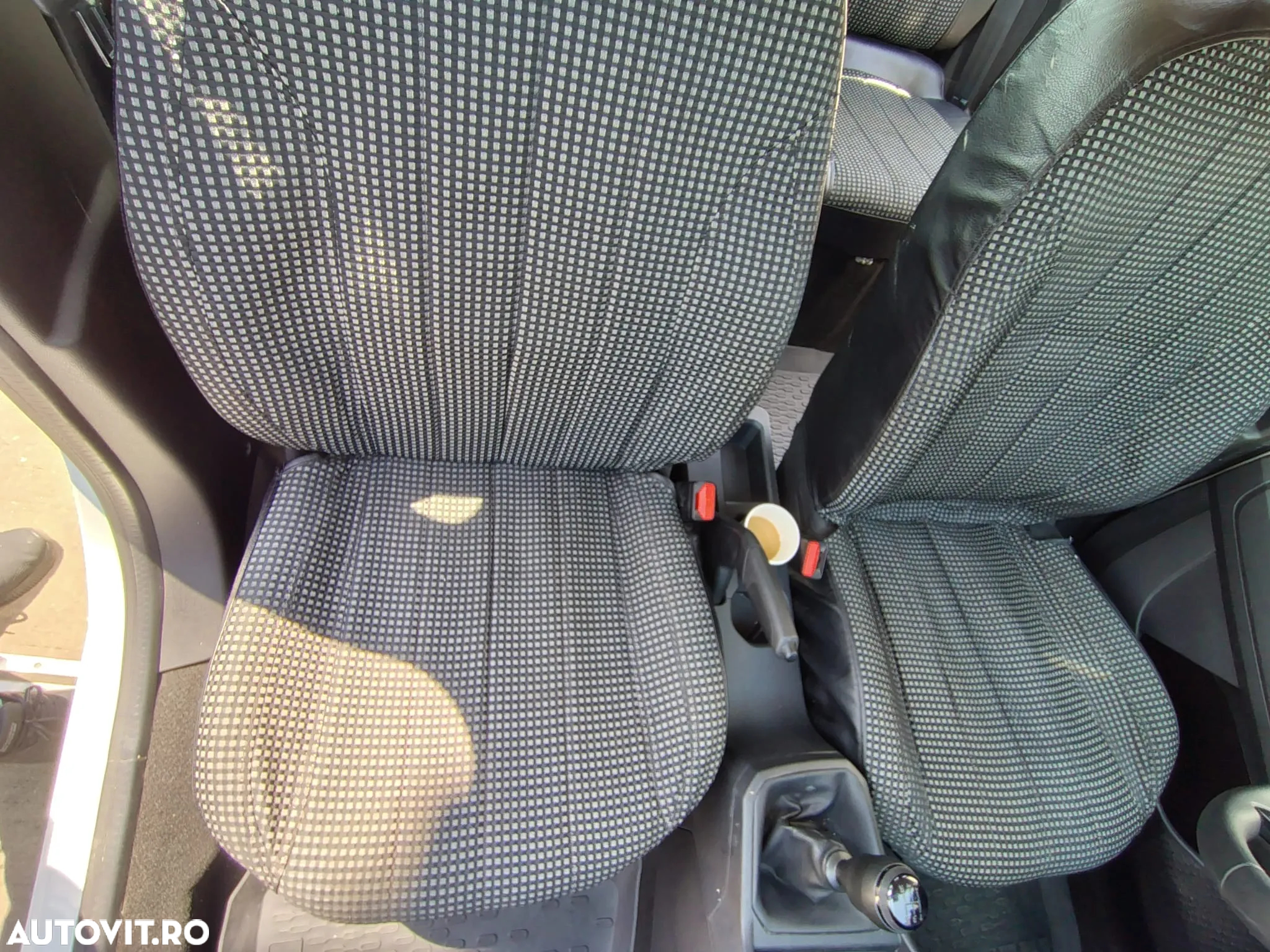 Dacia Logan SCe 65 Essential - 15