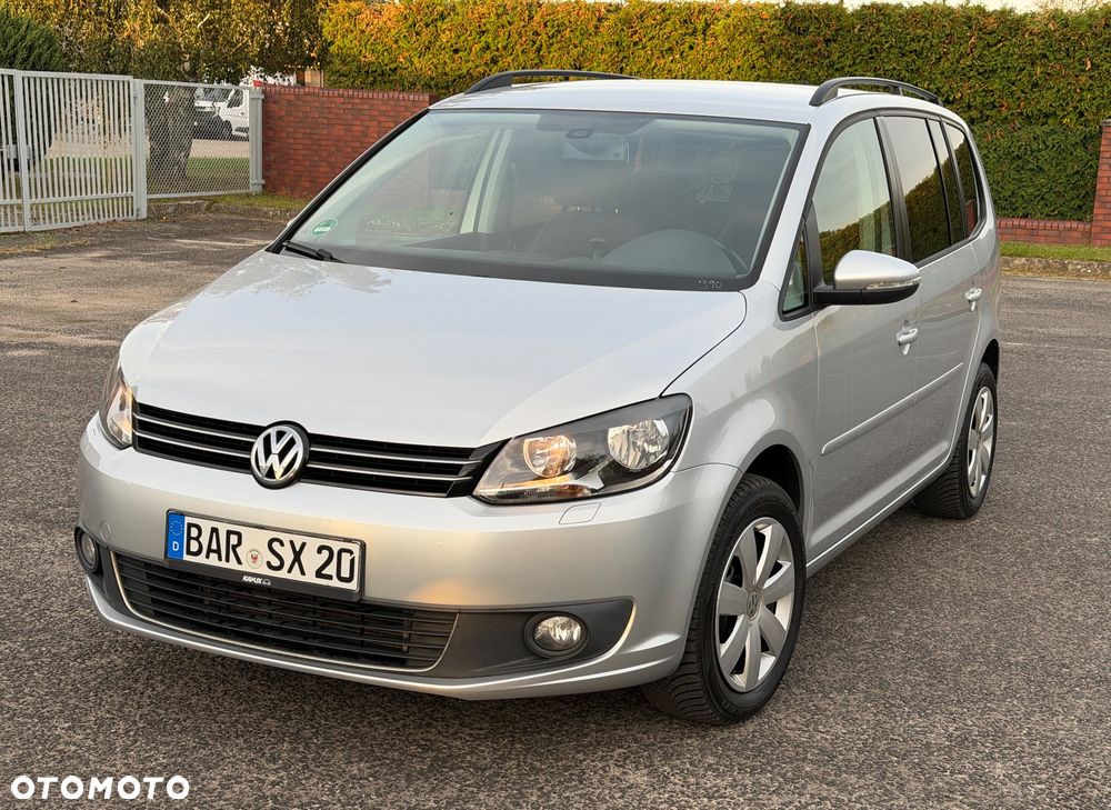 Volkswagen Touran - 11