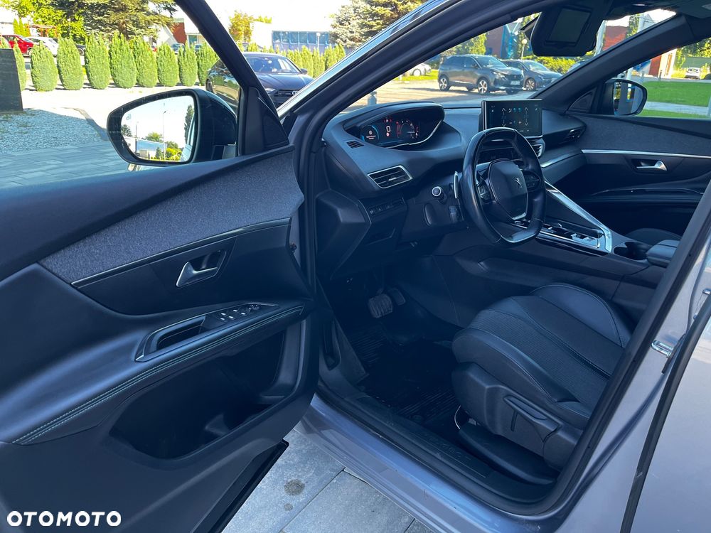 Peugeot 3008 1.5 BlueHDi Allure Pack S&S EAT8 - 26