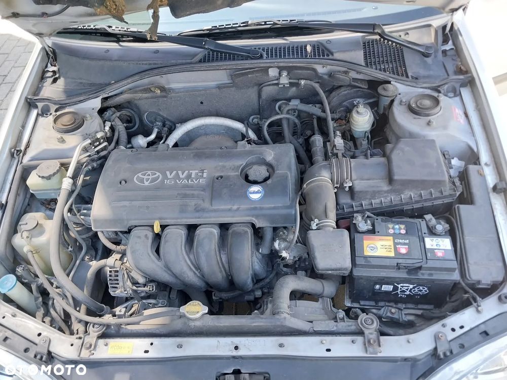 Toyota Avensis - 16