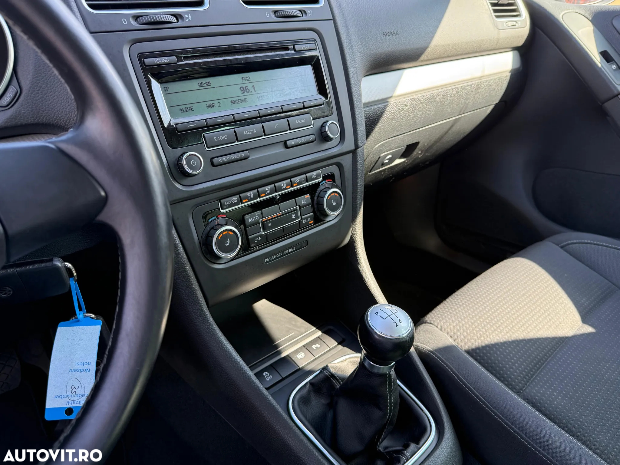 Volkswagen Golf - 17
