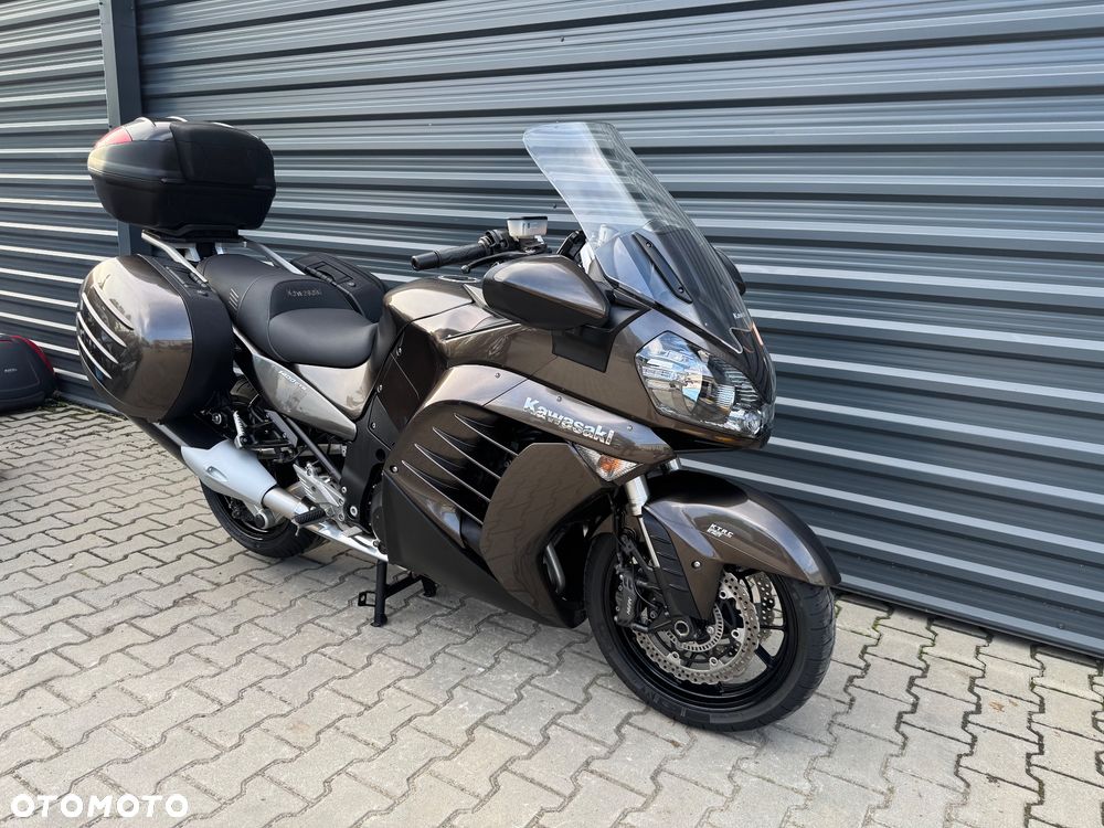 Kawasaki GTR - 2