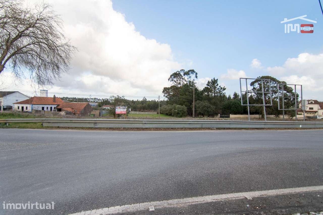 EXCELENTE TERRENO COM 3310 M2 EM VALE DE OURÉM - Grande imagem: 4/7