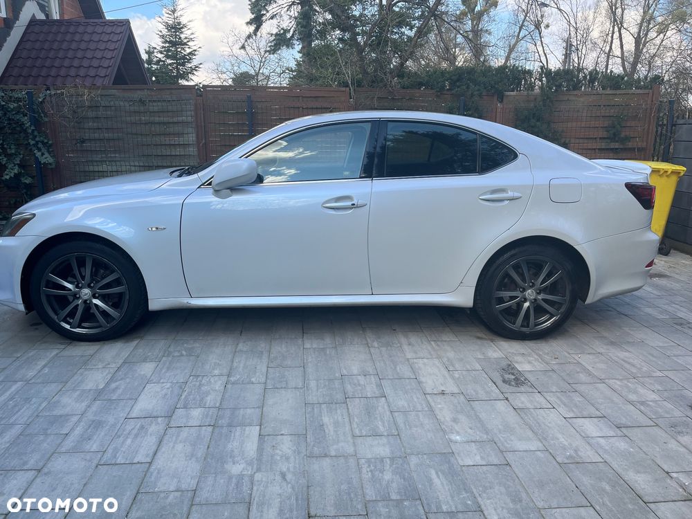 Lexus IS 220 D Prestige - 11