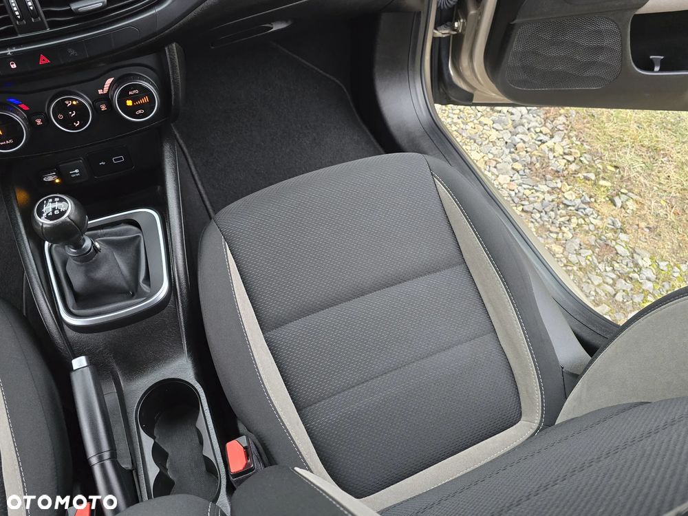 Fiat Tipo 1.4 16v Lounge EU6d - 22