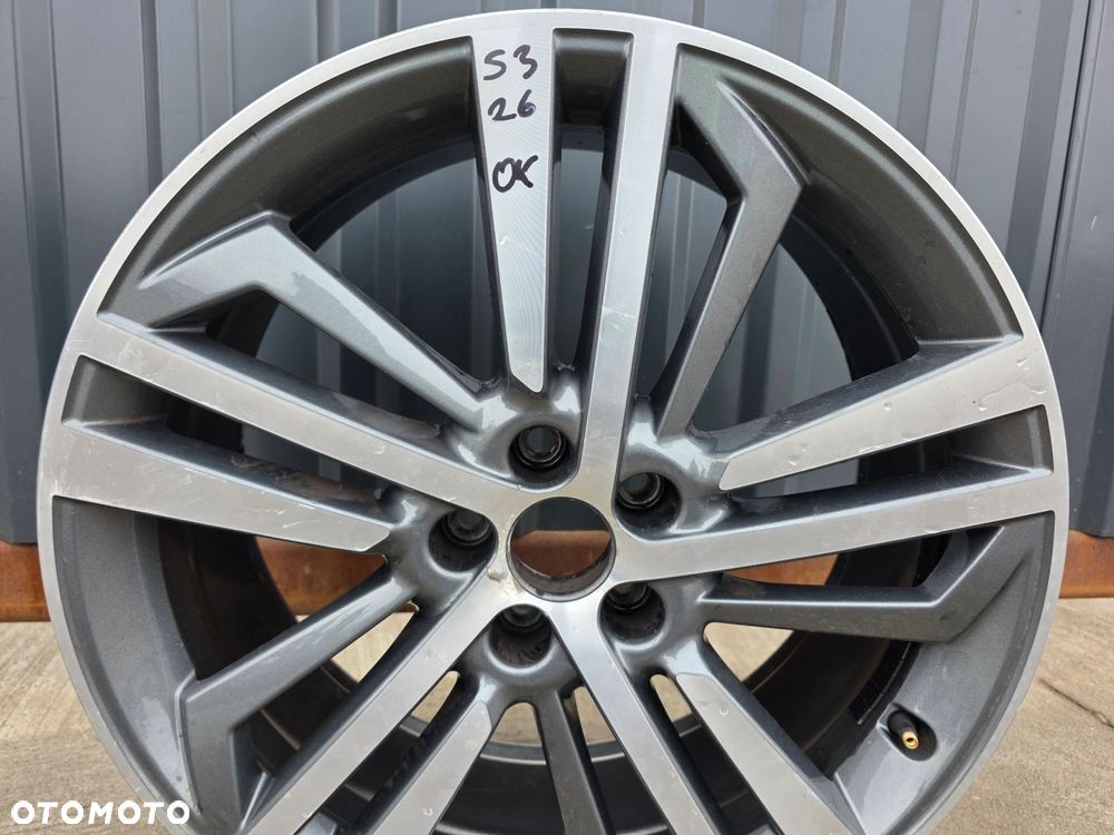 FELGA ALUMINIOWA AUDI Q5 80A FY VW SEAT 8.0J R20 ET39 80A601025AE / F S3/26 - 5