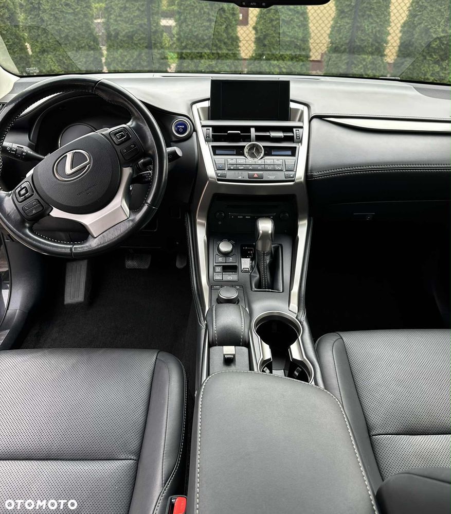 Lexus NX 300h Comfort AWD - 2