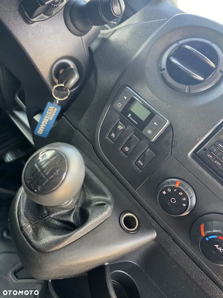 Renault MASTER 2,3 DCI 145 KONNA DOKA BRYGADÓWKA 7 OSOBOWA KLIMA WEBASTO SKRZYNIA 3,4M 150T/KM PRZEBIEGU GWARANCJA BLIŻNIAKI DO 3,5T - 28