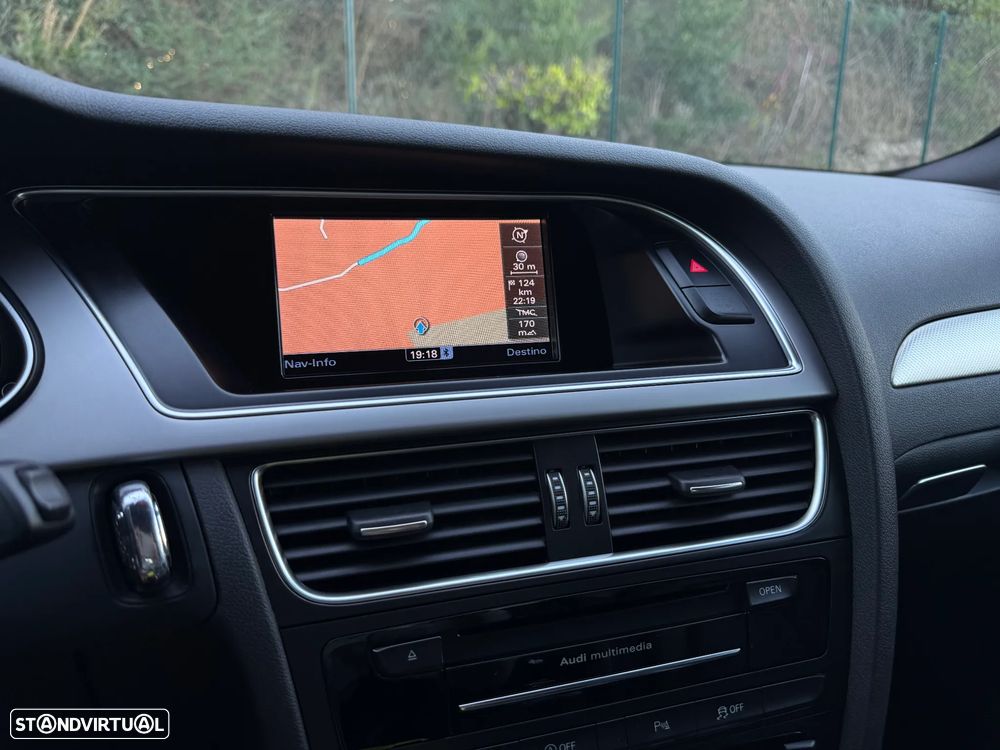 Audi A4 Avant 2.0 TDI Business Line S-line - 41