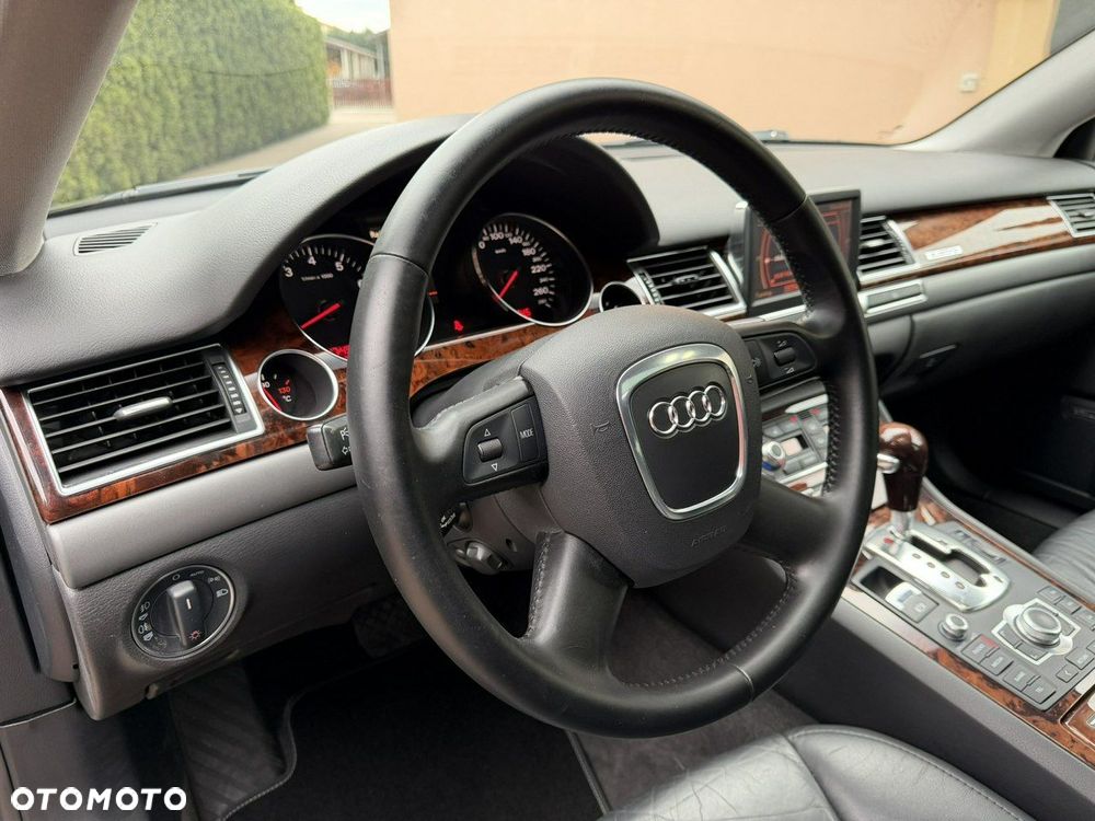 Audi A8 - 12
