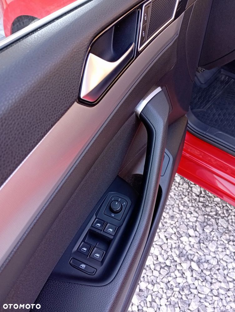 Volkswagen Passat 2.0 TDI SCR (BlueMotion Technology) 4Motion Comfortline - 10