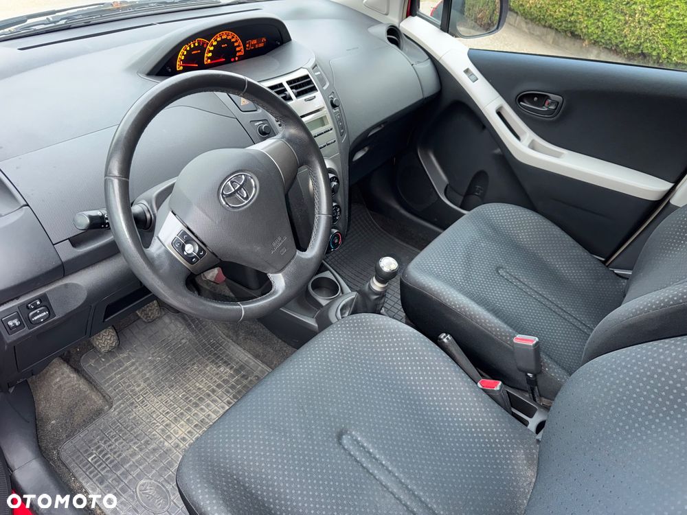 Toyota Yaris 1.3 VVT-i Sol - 12