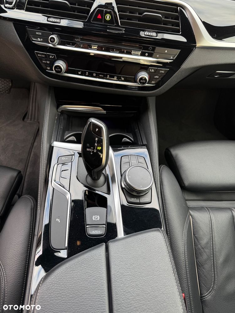 BMW Seria 5 540i GPF Luxury Line - 19