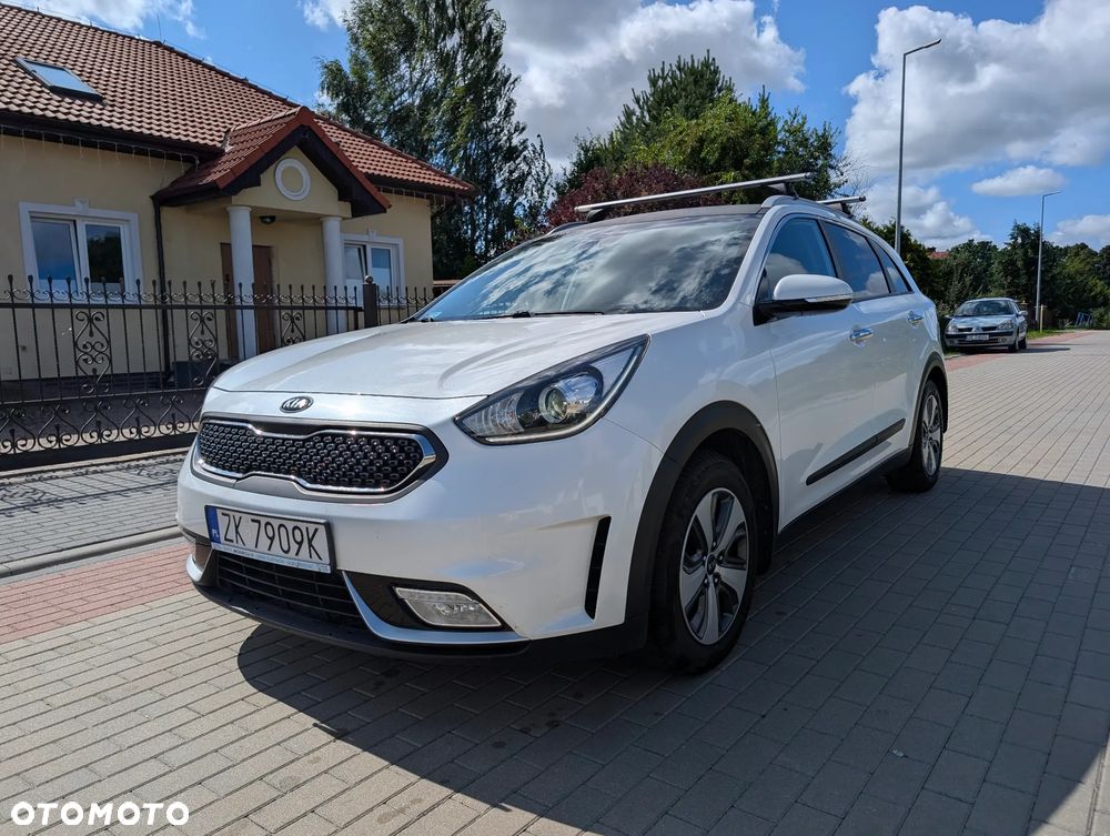 Kia Niro 1.6 GDI Hybrid L - 1