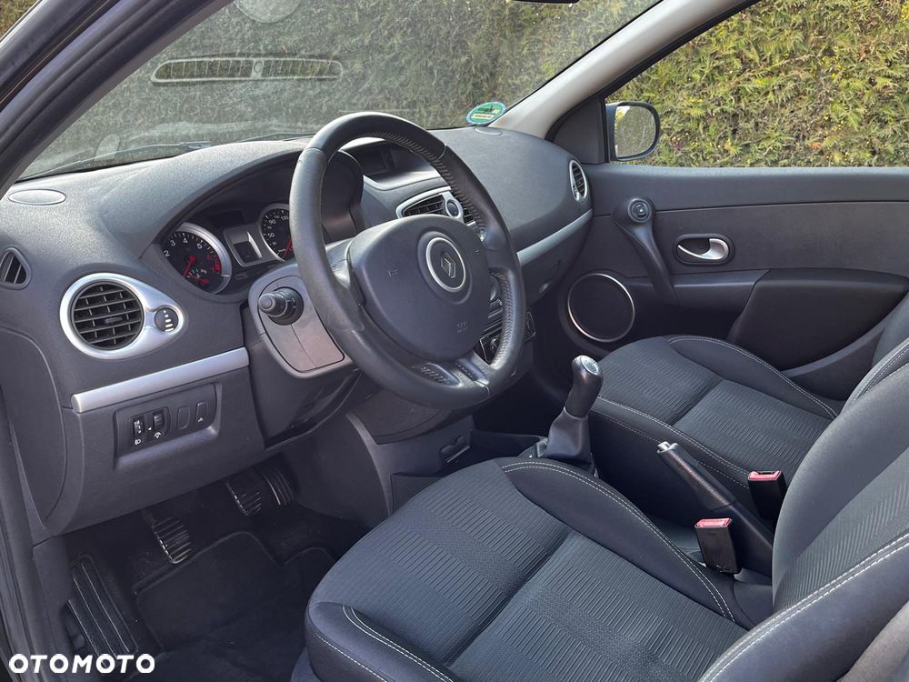 Renault Clio - 5