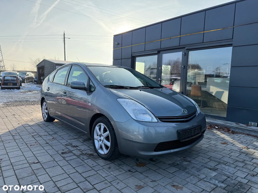 Toyota Prius 1.5 VVT-i Prestige - 2