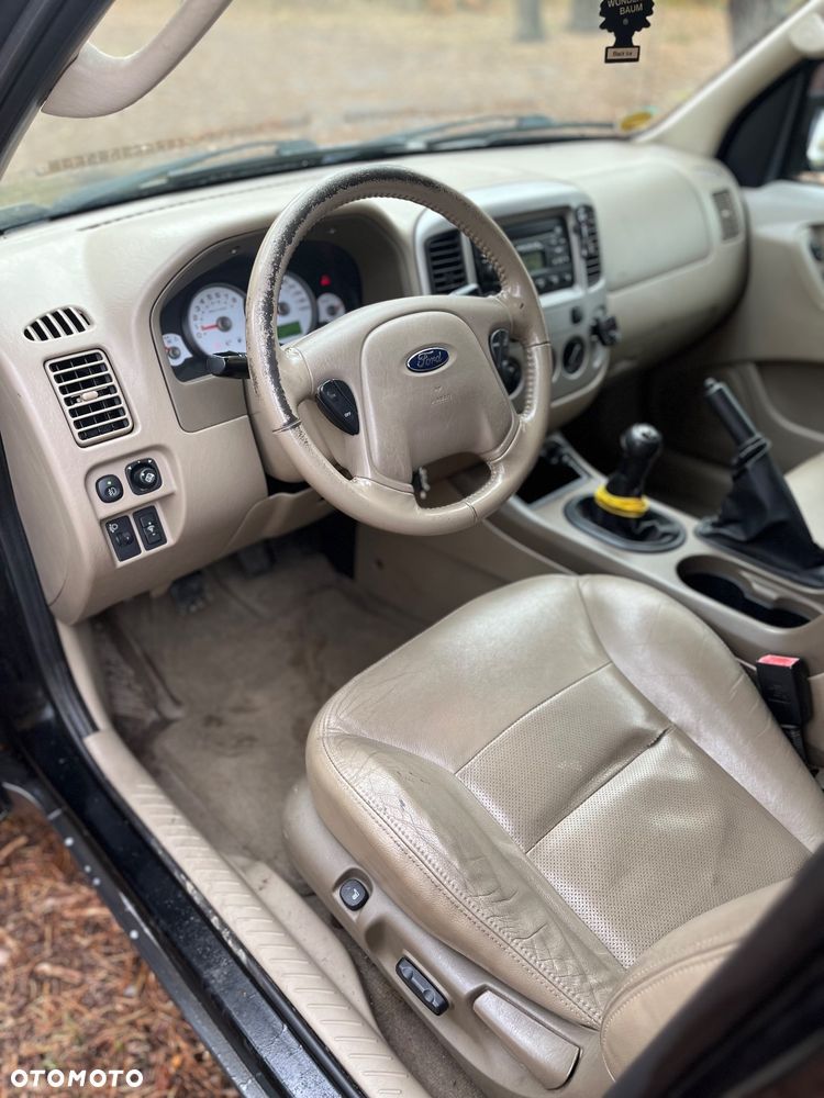 Ford Maverick Highclass - 12