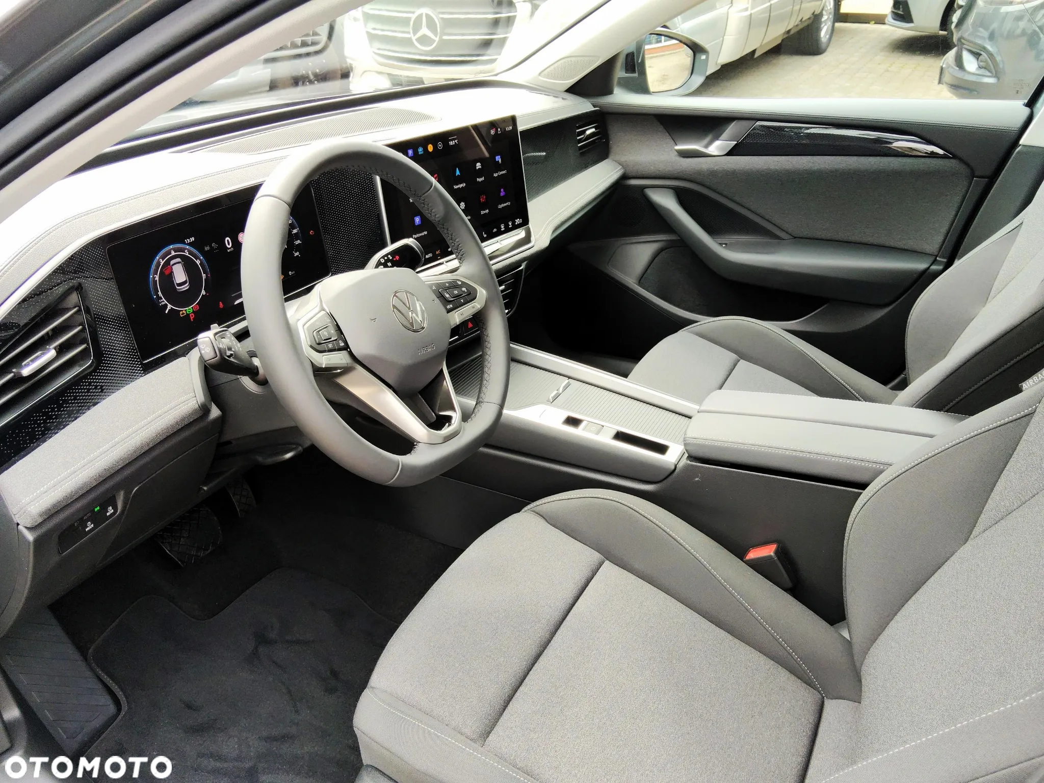 Volkswagen Passat 1.5 TSI ACT mHEV DSG - 9