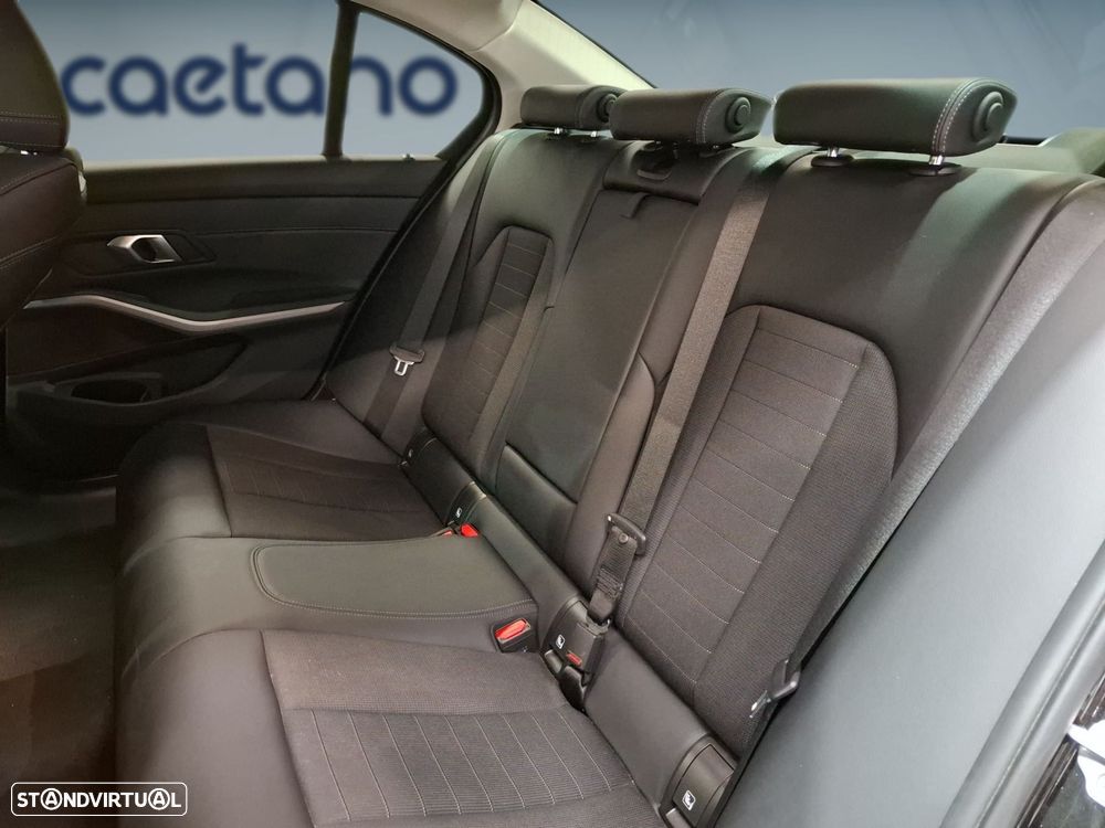 BMW 320 e Corporate Edition Auto - 14