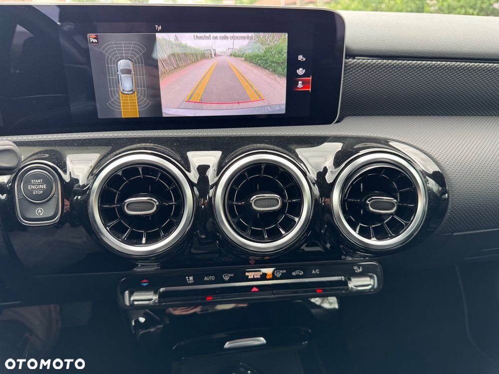 Mercedes-Benz Klasa A 220 7G-DCT AMG Line - 24