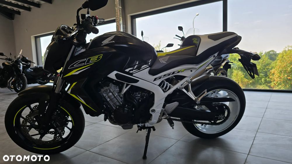 Honda CB - 3
