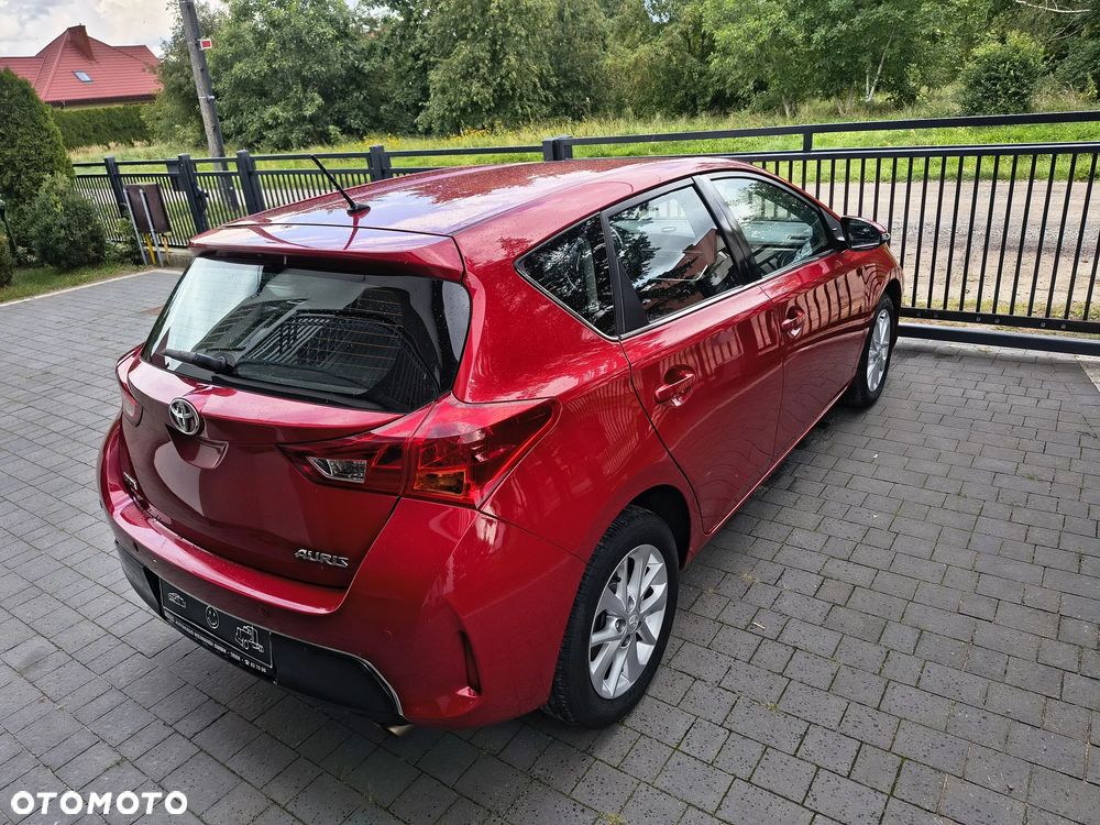 Toyota Auris 1.6 Valvematic Executive - 5