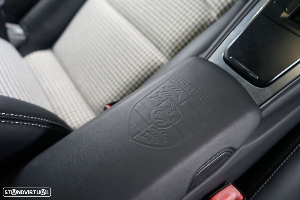 Porsche 911 (991) Carrera 2 PDK - 36