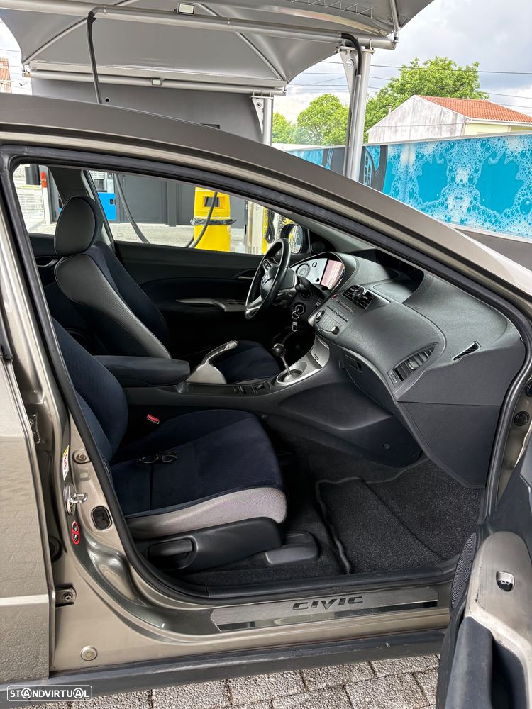 Honda Civic 1.4 Sport - 6