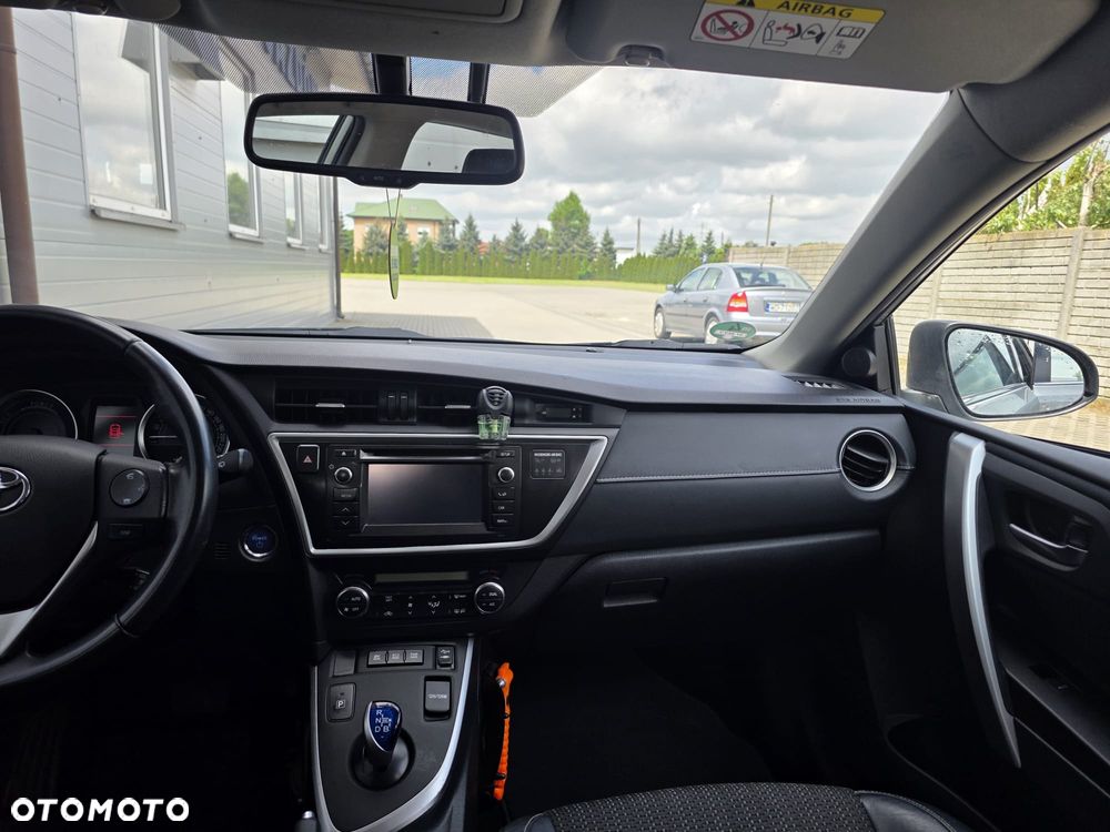 Toyota Auris 1.8 HSD Luna - 22
