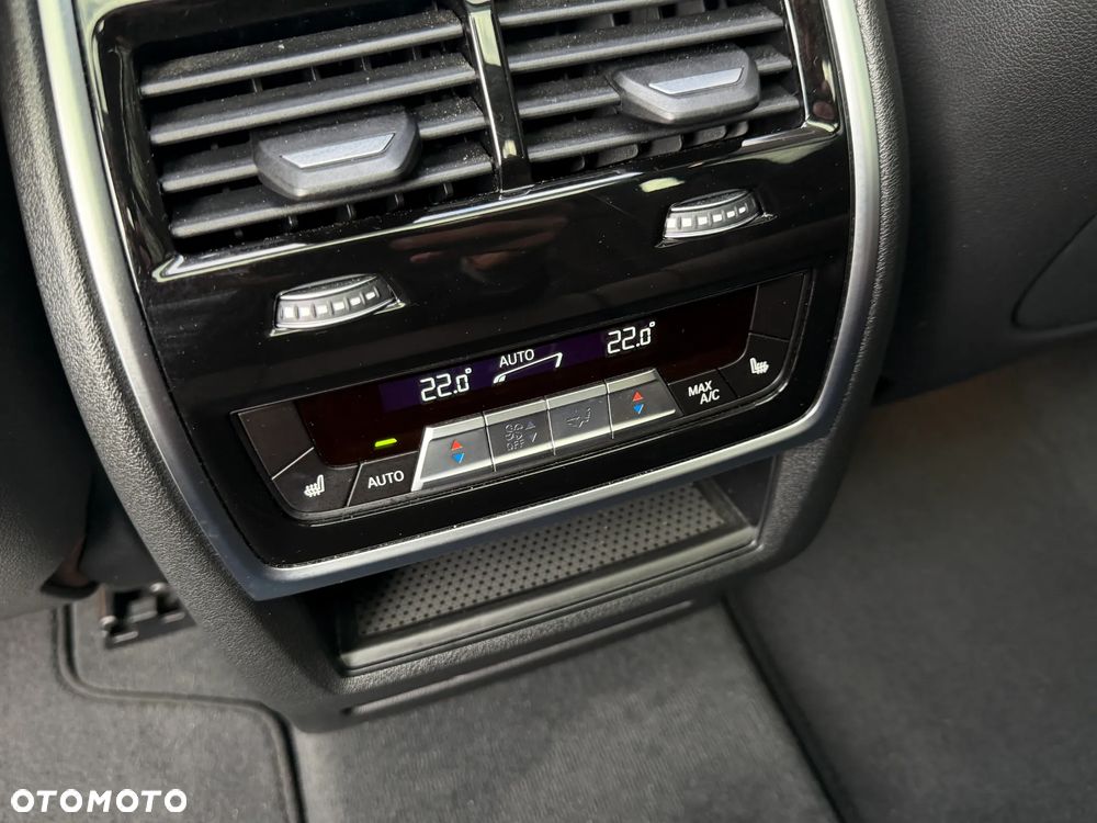 BMW X7 xDrive30d sport - 34