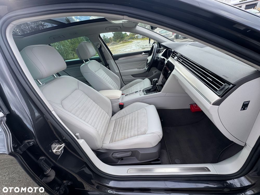 Volkswagen Passat Variant 2.0 TDI SCR DSG Highline - 14