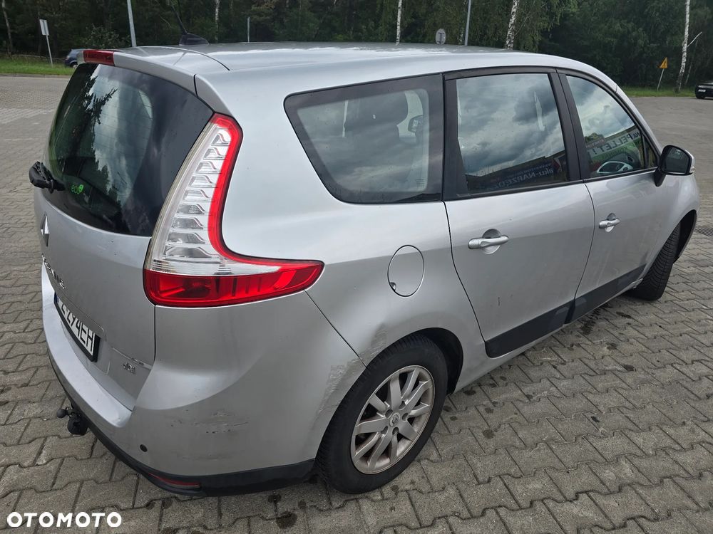 Renault Scenic 1.9 dCi FAP Dynamique - 3