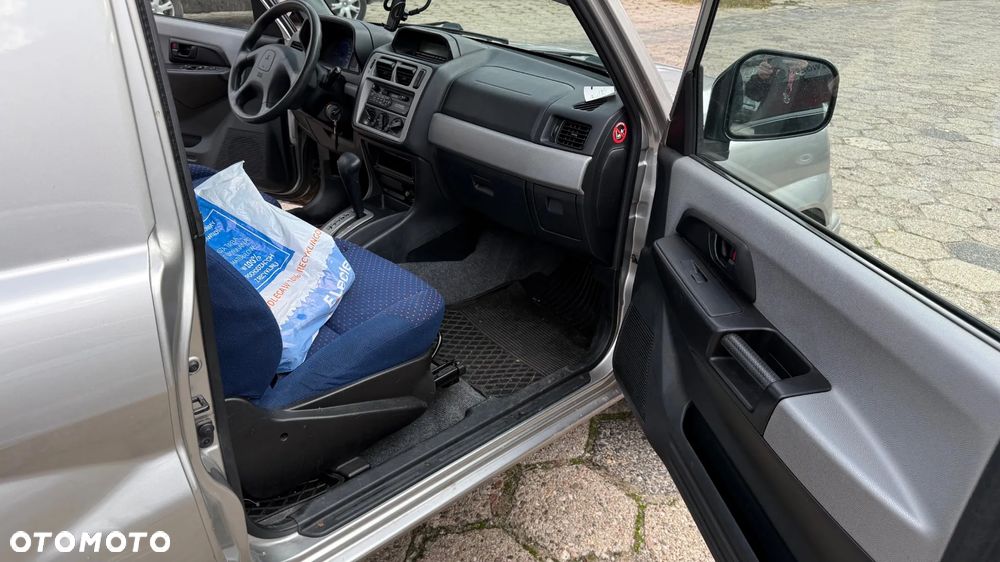Mitsubishi Pajero Pinin - 17