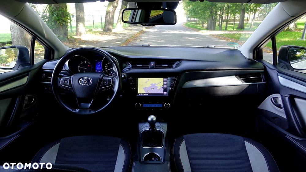 Toyota Avensis 2.0 D-4D Prestige - 11