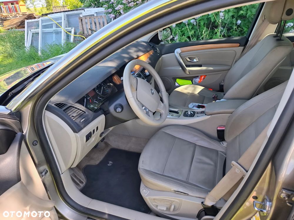 Renault Laguna 2.0 TCe 170 Initiale - 8