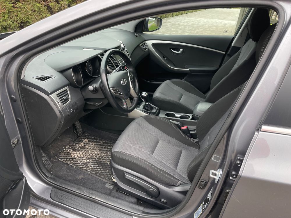 Hyundai i30 i30cw 1.4 CRDi Trend - 13