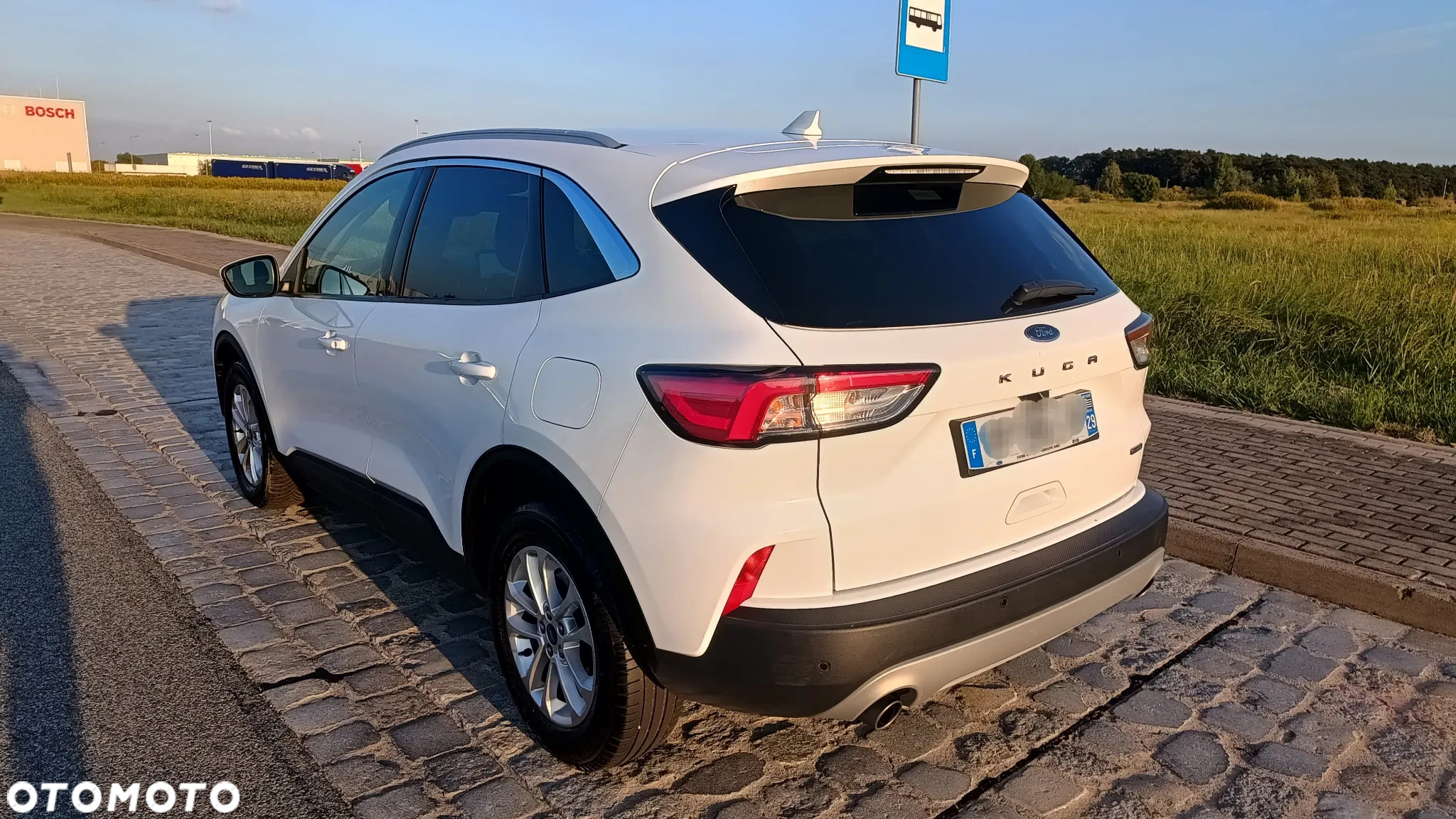 Ford Kuga 2.5 Duratec FHEV ST-LINE - 6