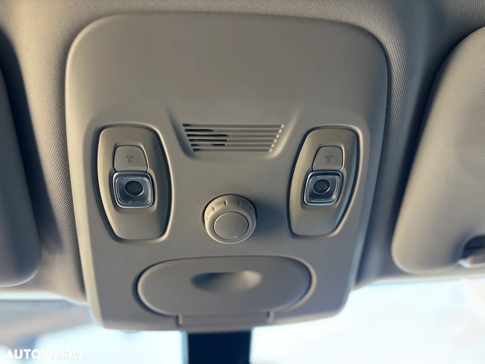 Renault Grand Scenic - 27