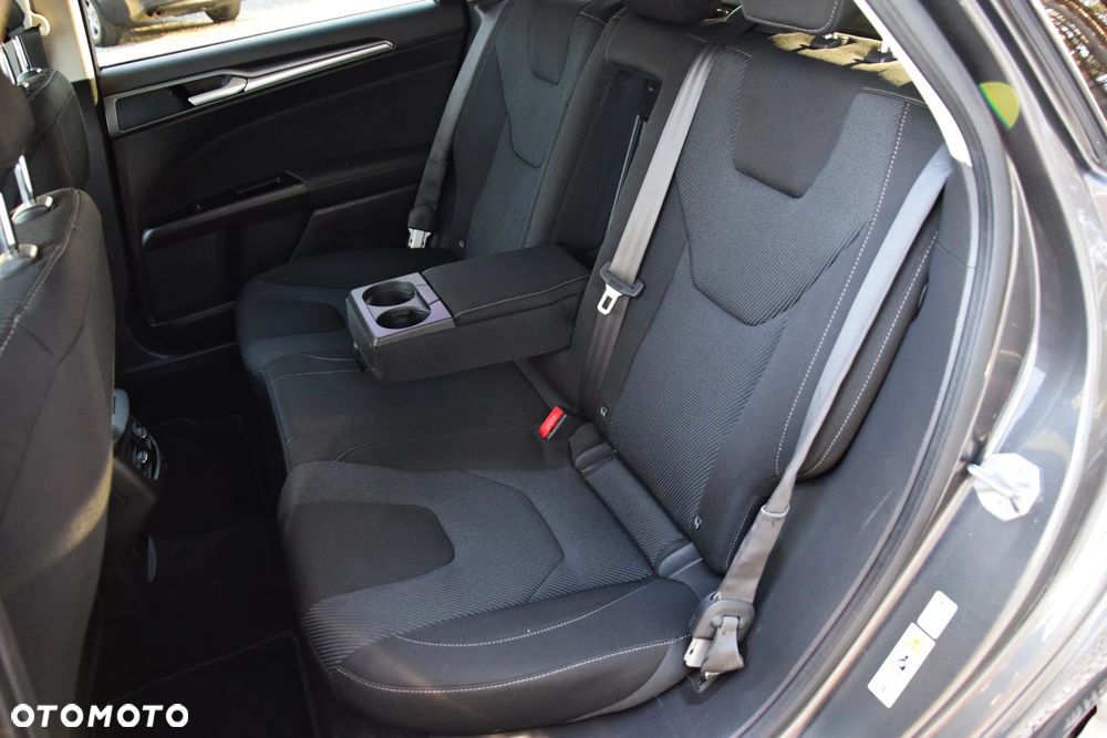 Ford Mondeo - 34