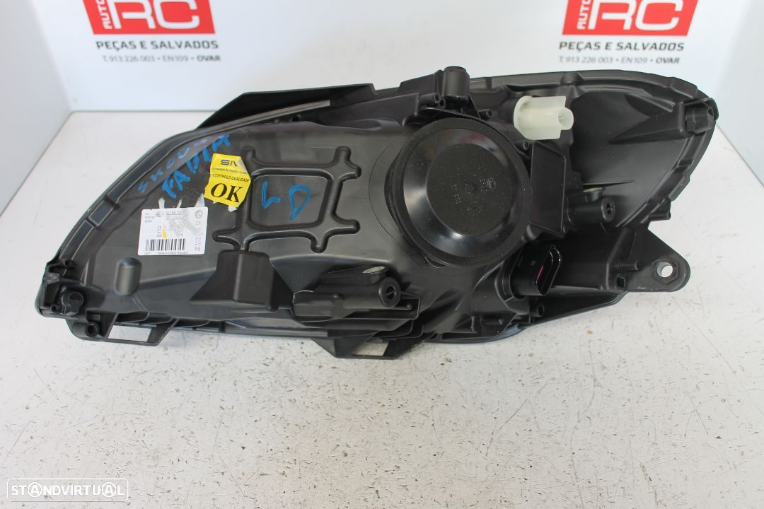 Farol Skoda Fabia - 2