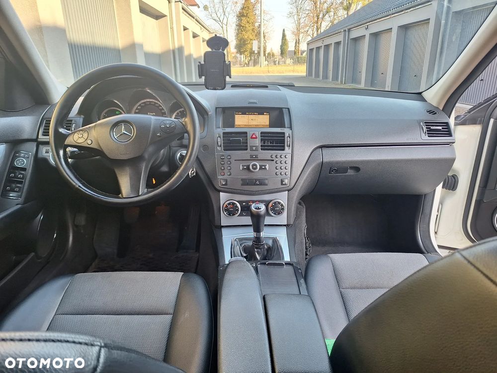 Mercedes-Benz Klasa C 180 K BlueEff Avantgarde - 8