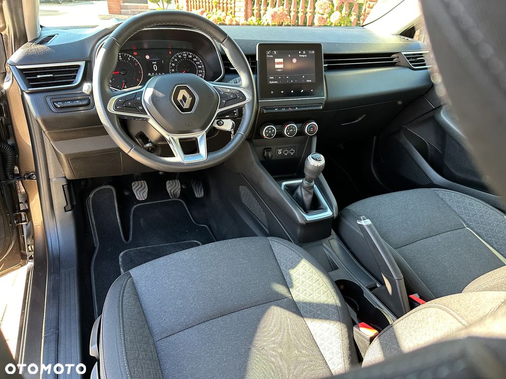 Renault Clio - 7
