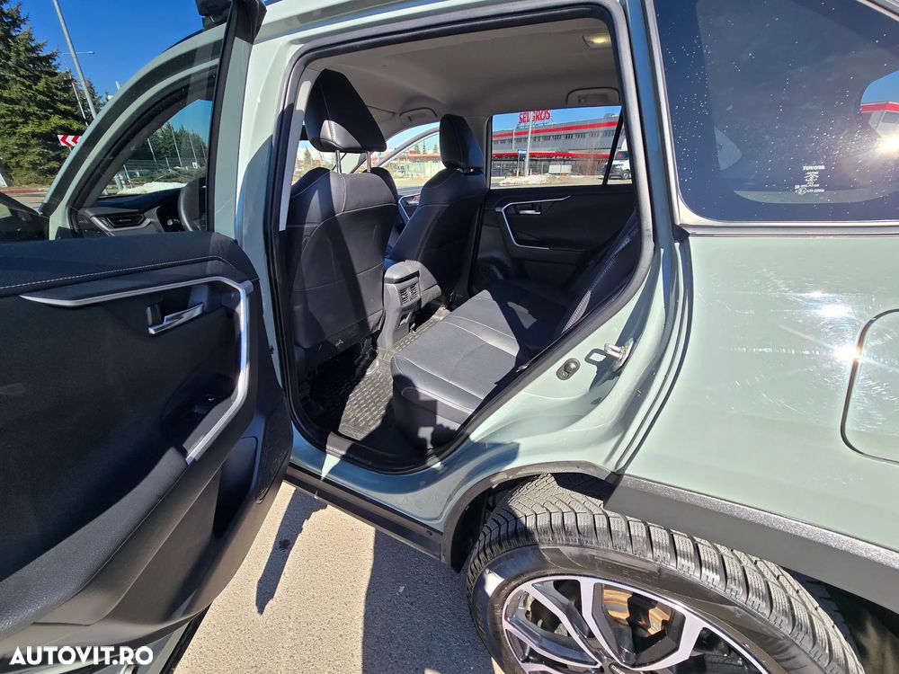 Toyota RAV4 - 12