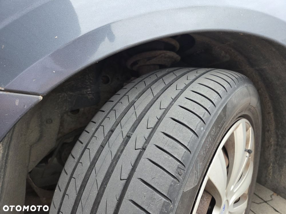 Ford Mondeo - 8