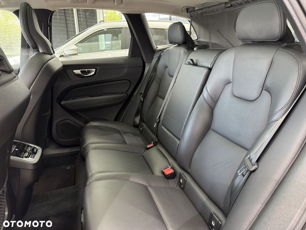 Volvo XC 60 B5 B AWD Inscription - 14