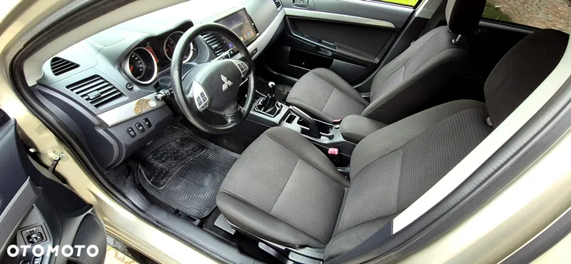 Mitsubishi Lancer 1.8 Instyle NAVI LPG - 14