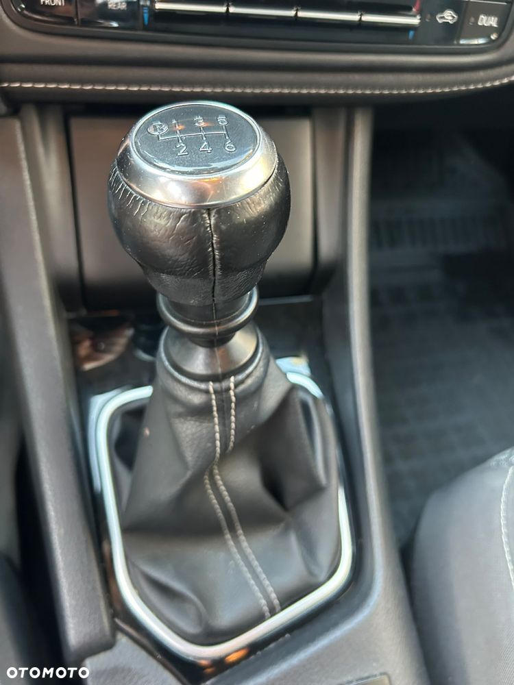 Toyota Corolla 1.6 Comfort - 14