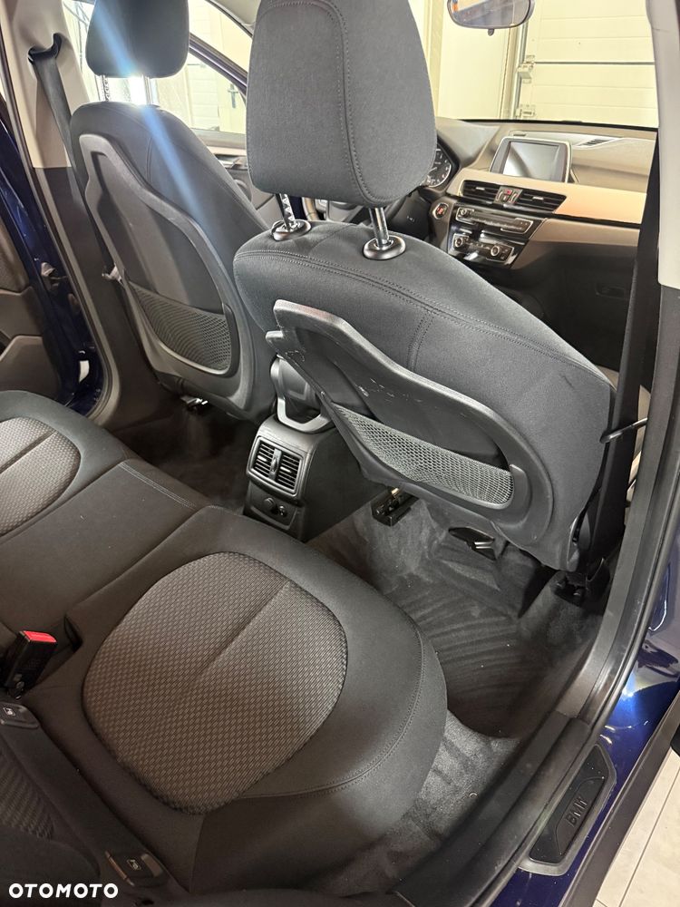 BMW X1 xDrive18d - 8