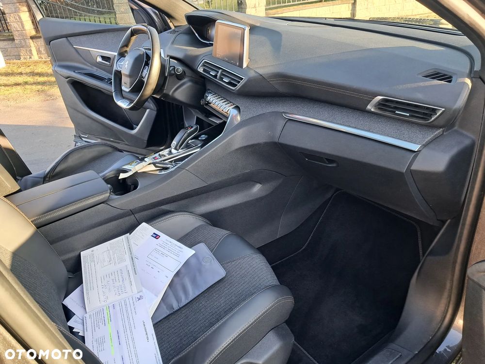 Peugeot 3008 1.6 PureTech GPF GT Line S&S EAT8 - 6